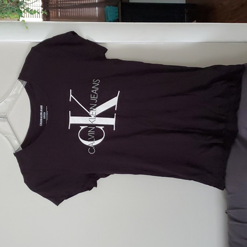 Calvin Klein tshirt